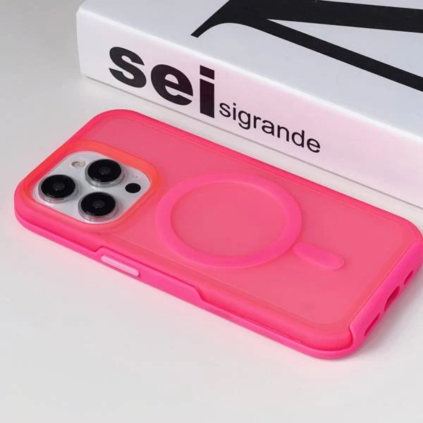 iPhone 15 Pro Max Magnetic Magsafe (Symmetry Silicone) Case
