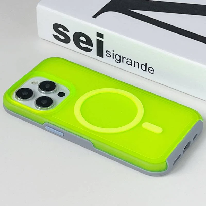 iPhone 15 Pro Max Magnetic Magsafe (Symmetry Silicone) Case